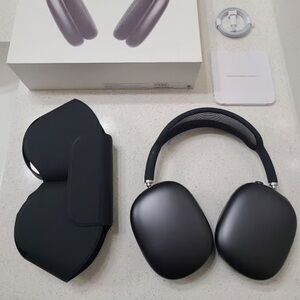 Apple Over-Ear Headphones - Black